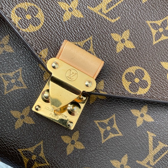 Louis Vuitton Pochette Metis - Picture 6 of 14
